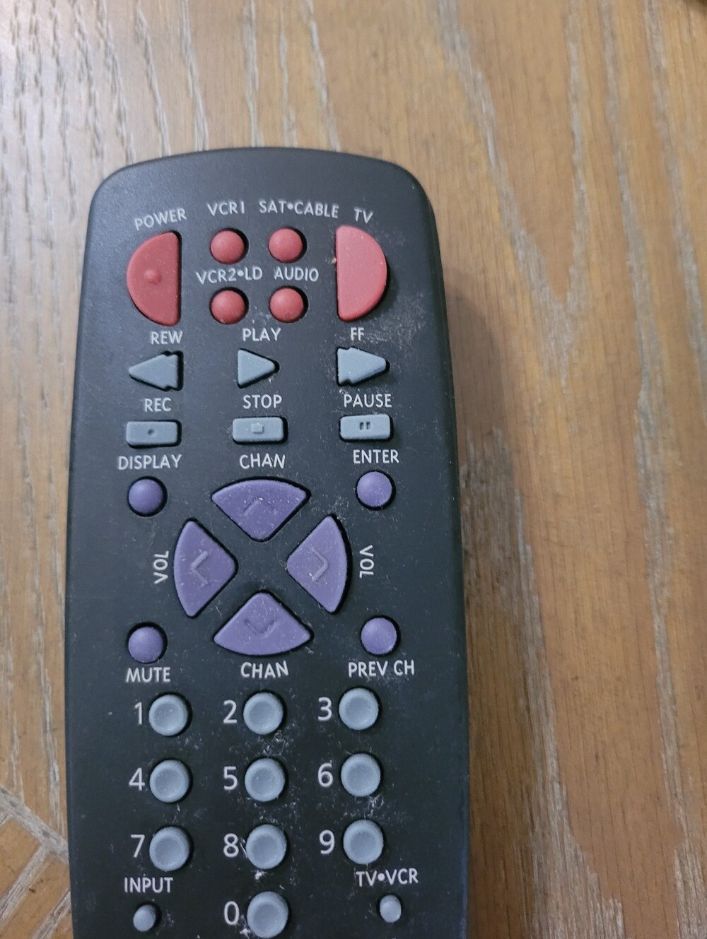 RCA Universal Remote Control With Manual - Picture 2 of 6